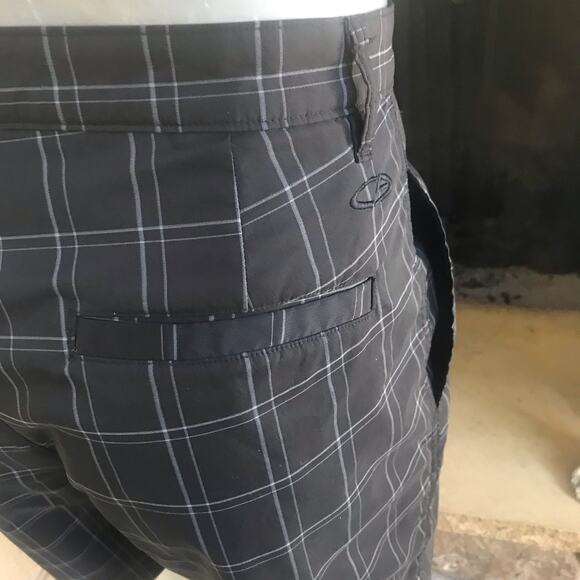 Champion Gray Black Plaid Polyester Casual Shorts Men's Size 38 - Picture 4 of 6